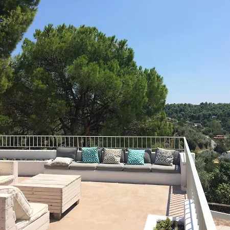 Spacious Overlooking With Private Pool Vila