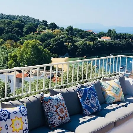 Spacious Overlooking With Private Pool *