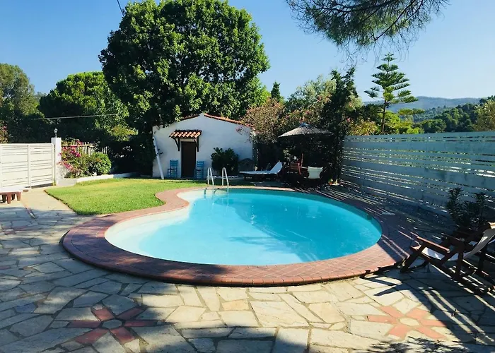 Vila Spacious Overlooking With Private Pool *