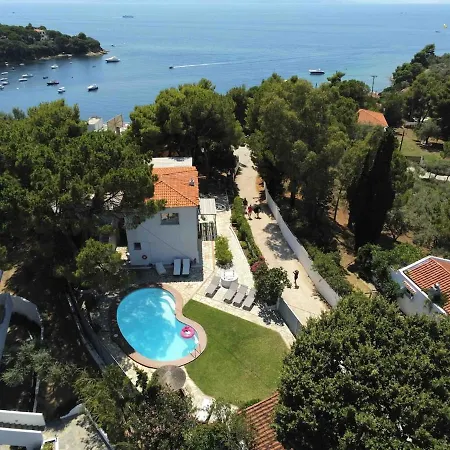 Spacious Overlooking With Private Pool * Kolios