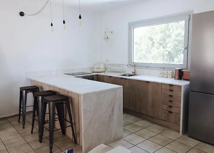 Spacious Overlooking With Private Pool *