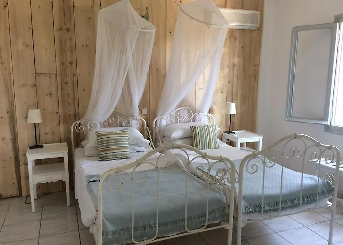 Spacious Overlooking With Private Pool Kolios